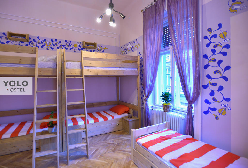 Yolo Hostel Budapest Room photo