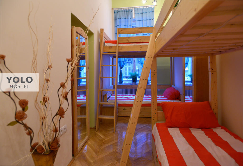 Yolo Hostel Budapest Exterior photo